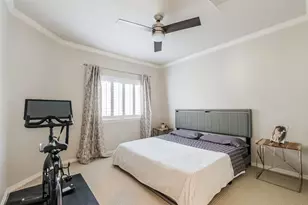 7515 Shady Villa Walk, Houston, TX 77055 - Photo 16