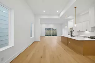 837 W 25th St, Houston, TX 77008 - Photo 6
