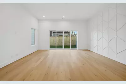 837 W 25th Street, Houston, TX 77008 - Photo 2