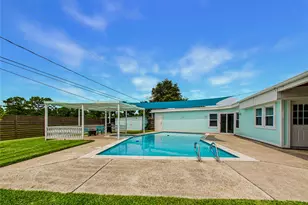 1212 Delores St, Kemah, TX 77565 - Photo 40
