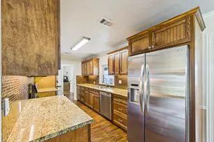 1212 Delores St, Kemah, TX 77565 - Photo 14