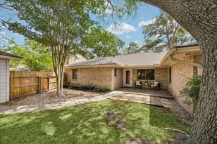 11418 Ash Creek Dr, Houston, TX 77043 - Photo 30