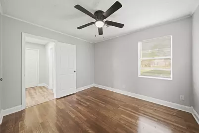 702 S Nugent Street, La Porte, TX 77571 - Photo 12