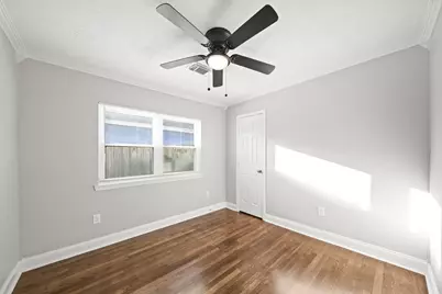 702 S Nugent Street, La Porte, TX 77571 - Photo 18