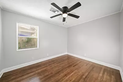 702 S Nugent Street, La Porte, TX 77571 - Photo 16