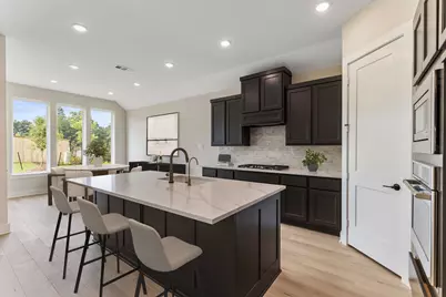 8143 Fenway Heights Dr, The Woodlands, TX 77389 - Photo 4