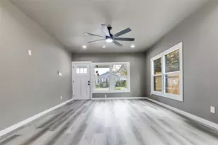 211 E 31st 1/2 St, Houston, TX 77018 - Photo 4