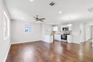 986 Dewalt St, Houston, TX 77088 - Photo 12