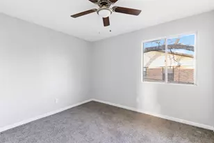 986 Dewalt St, Houston, TX 77088 - Photo 8