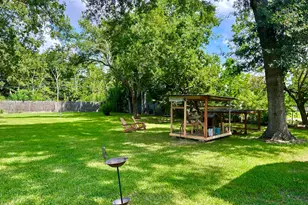 7357 Brace St, Houston, TX 77061 - Photo 12