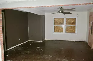 5221 Malmedy Rd, Houston, TX 77033 - Photo 6