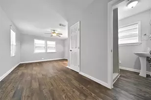 1606 W 8th St, Freeport, TX 77541 - Photo 16