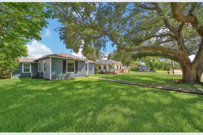 1606 W 8th Street, Freeport, TX 77541 - Photo 2