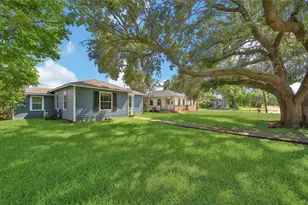 1606 W 8th St, Freeport, TX 77541 - Photo 2