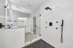 604 W 28th St, Houston, TX 77008 - Photo 16