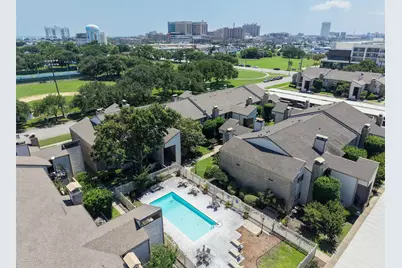 7033 N Holiday Drive, Galveston, TX 77550 - Photo 4