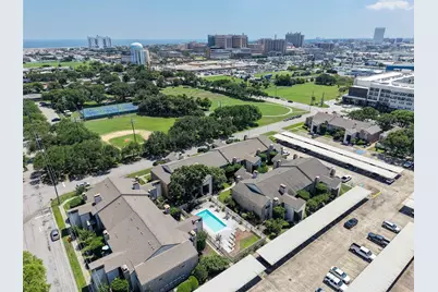 7033 N Holiday Drive, Galveston, TX 77550 - Photo 40