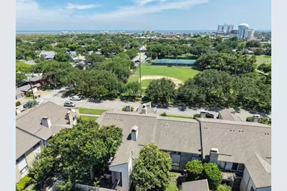 7033 N Holiday Drive, Galveston, TX 77550 - Photo 36