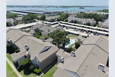 7033 N Holiday Drive, Galveston, TX 77550 - Photo 30