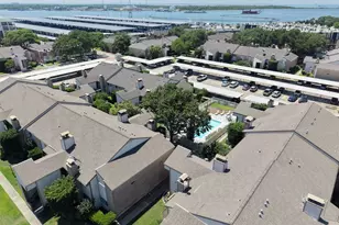 7033 N Holiday Dr, Galveston, TX 77550 - Photo 30