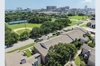 7033 N Holiday Drive, Galveston, TX 77550 - Photo 34