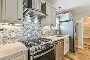4019 3rd St, Galveston, TX 77554 - Photo 12