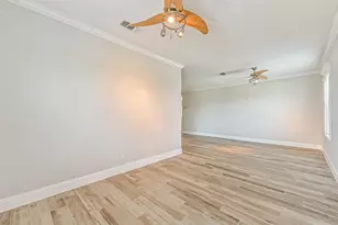 4019 3rd St, Galveston, TX 77554 - Photo 8