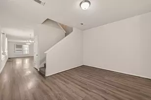 13915 Maleewan Ln, Sugar Land, TX 77498 - Photo 8