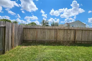9346 Valley Tree Ln, Houston, TX 77089 - Photo 20