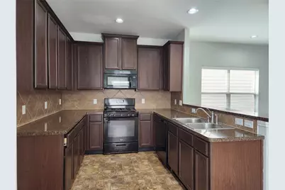 9346 Valley Tree Lane, Houston, TX 77089 - Photo 4