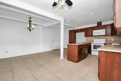 10131 Kent Towne Ln, Sugar Land, TX 77498 - Photo 16
