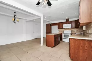 10131 Kent Towne Ln, Sugar Land, TX 77498 - Photo 10