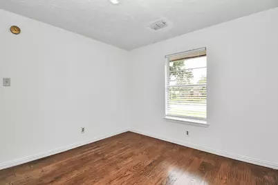 10131 Kent Towne Ln, Sugar Land, TX 77498 - Photo 34