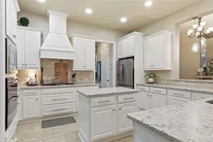 2501 Cedar Path Ct, Friendswood, TX 77546 - Photo 10