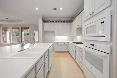 102 W Racing Cloud Court, The Woodlands, TX 77381 - Photo 12