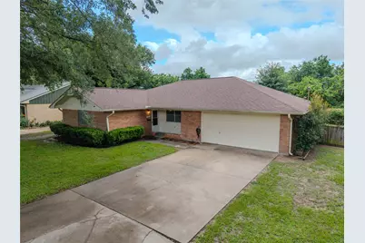2308 Hillcrest Drive, Bay City, TX 77414 - Photo 4