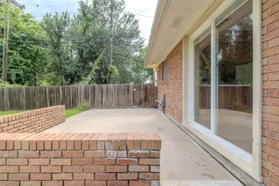 2308 Hillcrest Drive, Bay City, TX 77414 - Photo 18