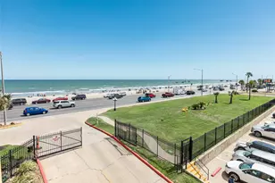 6300 Seawall Blvd, Galveston, TX 77551 - Photo 2