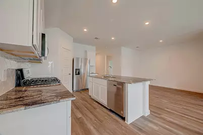 1018 Fringed Bluestar Drive, Rosharon, TX 77583 - Photo 10