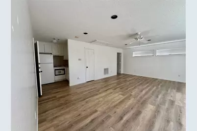 2406 Elmen St Street #3, Houston, TX 77019 - Photo 4