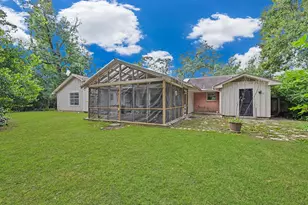114 N Woodsway St E, Conroe, TX 77301 - Photo 34