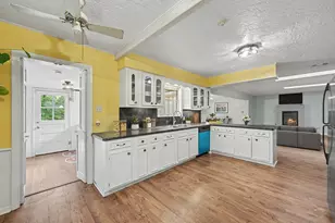 114 N Woodsway St E, Conroe, TX 77301 - Photo 16