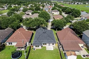 9518 Belleclaire Ln, Houston, TX 77044 - Photo 10