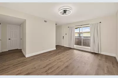 7714 Renwick Drive #M67, Houston, TX 77081 - Photo 14