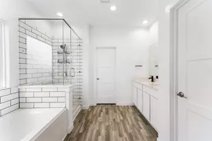 14215 Black Cyn Ln, Conroe, TX 77384 - Photo 8