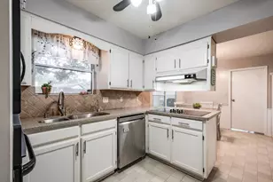 206 Mariner Ct, Crosby, TX 77532 - Photo 14