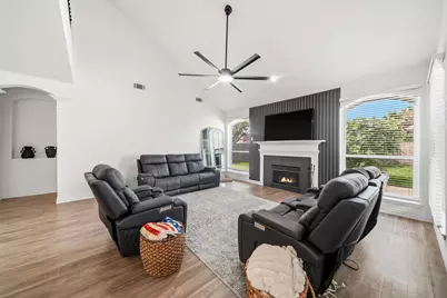 14847 Armitage Lane, Sugar Land, TX 77498 - Photo 12