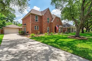 714 Crestwood Dr, El Lago, TX 77586 - Photo 1