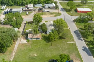 211 15th St, Hempstead, TX 77445 - Photo 30