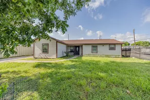 10706 Bauman Rd, Houston, TX 77076 - Photo 2